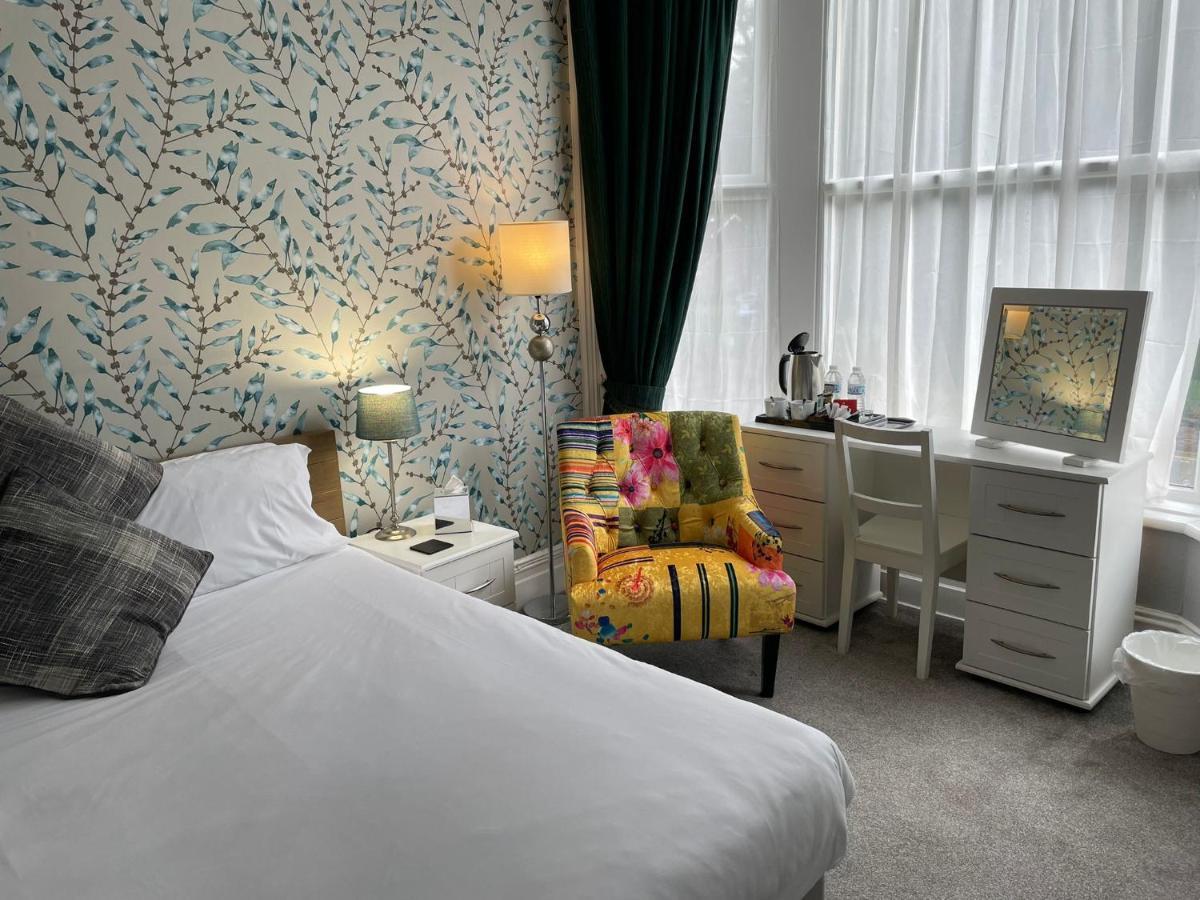 Rostrevor Hotel - Guest House Bury  Exteriér fotografie